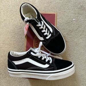NEW Kids Classic Old Skool Vans Shoes